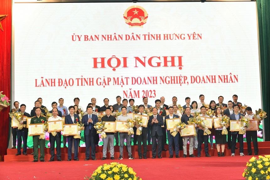 Tập đoàn Hòa Phát được trao tặng Huân chương Lao động hạng Nhì