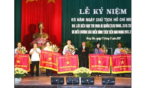 Hòa Phát nhận bằng khen thi đua yêu nước của tỉnh Hưng Yên