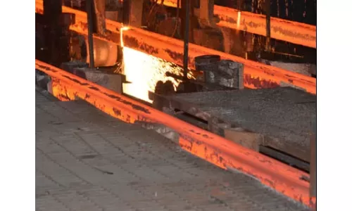 Lần đầu tiên Hòa Phát cán mốc bán hàng 1 triệu tấn thép xây 