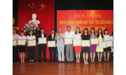 Hòa Phát được tuyên dương về công tác thuế năm 2014