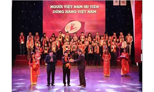 Top 10 "Hàng Việt Nam được người dùng ưa thích" 2015