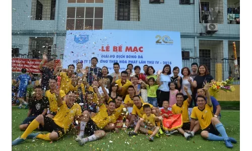 Văn Phòng Công Ty Lần Đầu Tiên Giành Chức Vô Địch Bóng Đá