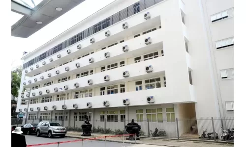 Điều hòa Funiki tiện nghi khang trang của trường TH Bà Triệu