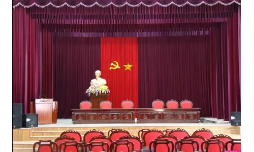 5 ghế hội trường bằng gỗ tự nhiên cho không gian sang trọng