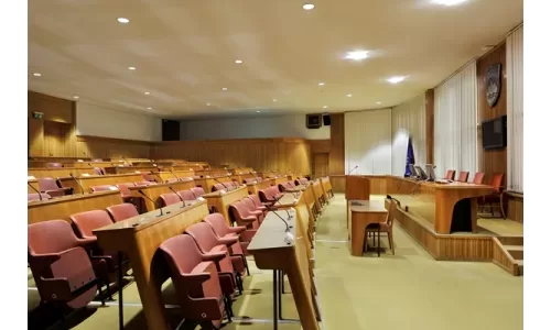 Kiểu dáng lựa chọn mới: Bàn hội trường chân sắt