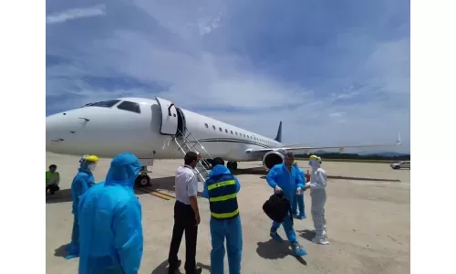 Hòa Phát bao trọn gói chuyến bay đưa 15 chuyên gia đến Dung Quất