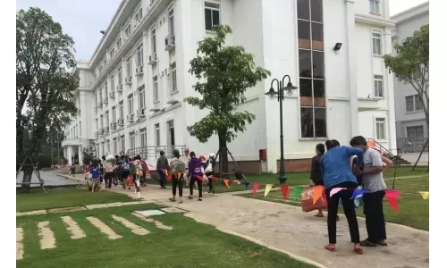 Thép Hòa Phát Dung Quất hỗ trợ người dân địa phương nơi tránh trú bão an toàn