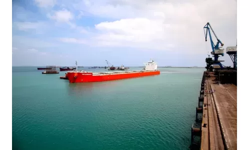 Tàu Harmony Hòa Phát hoàn thành chuyến đầu tiên, chở 80.000 tấn than cập cảng Dung Quất