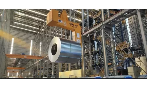Tôn mạ kẽm Hoà Phát đáp ứng tiêu chuẩn quốc tế, đảm bảo tuổi thọ công trình, được doanh nghiệp FDI đ