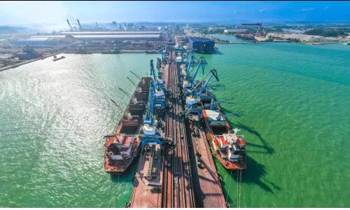 Sản lượng hàng qua cảng Hòa Phát Dung Quất đạt gần 20 triệu tấn