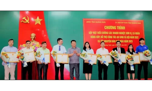 Thép Hòa Phát Dung Quất nhận Bằng khen của UBND tỉnh Quảng Ngãi về an sinh xã hội
