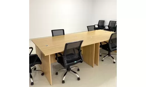Sự sang trọng và tinh tế của bàn làm việc văn phòng bằng gỗ