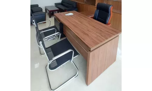 Đẳng cấp và sang trọng cùng bàn làm việc lãnh đạo Hòa Phát