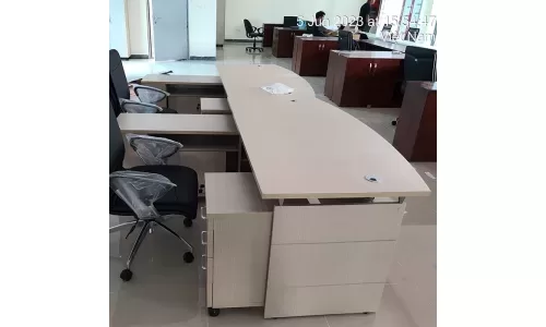 Tư vấn sắp xếp bàn làm việc trong văn phòng tiện dụng nhất !
