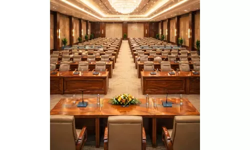 Bàn hội trường cho phòng họp 100 chỗ