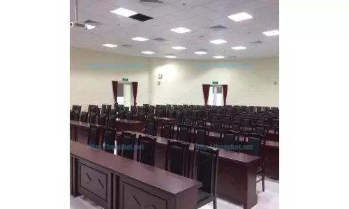 Bàn hội trường gỗ tự nhiên cao cấp giá tốt