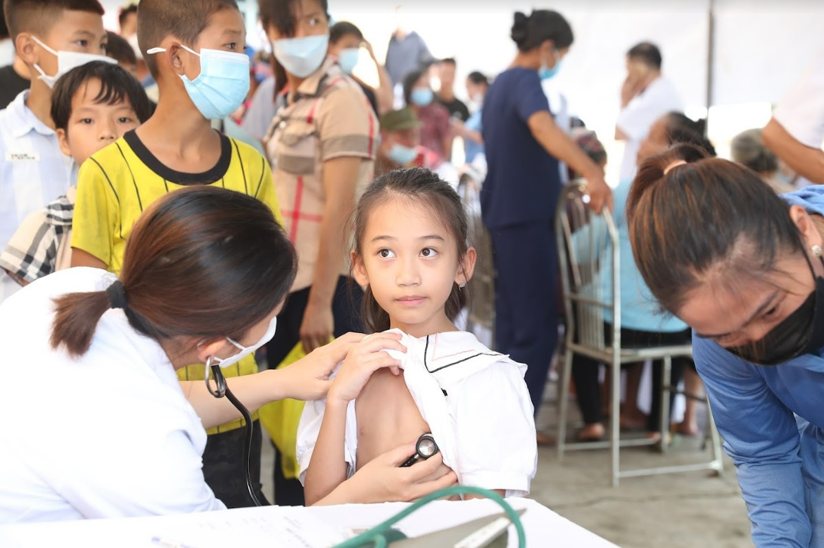 Hòa Phát tài trợ Bệnh viện Bạch Mai khám và tư vấn sức khỏe miễn phí cho người nghèo tại tỉnh Yên Bái