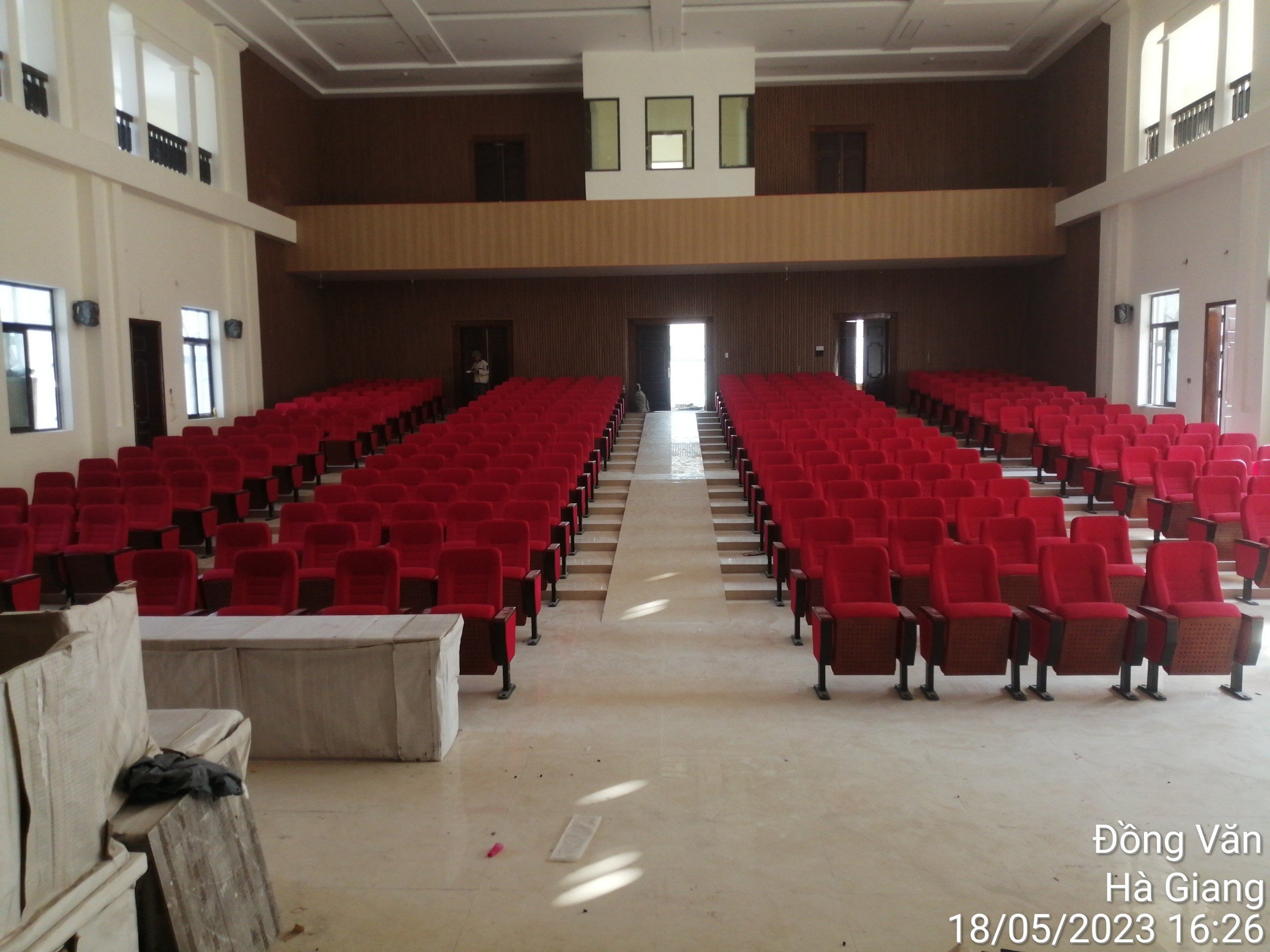 cung cấp và lắp đặt ghế hội trường tại UBND huyện Đồng Văn, Hà Giang