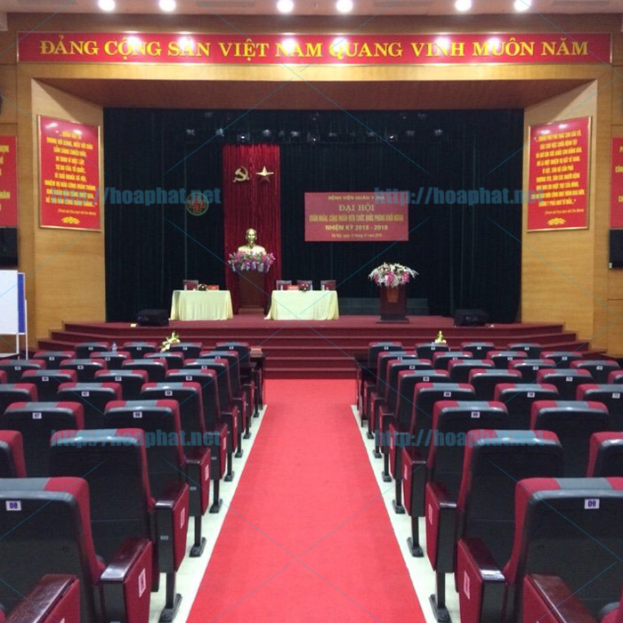 Ghế hội trường chân cố định hay chân di động?