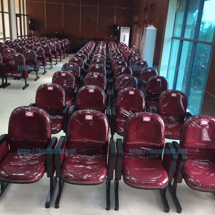 Ghế hội trường thanh lý chất lượng còn tốt không?