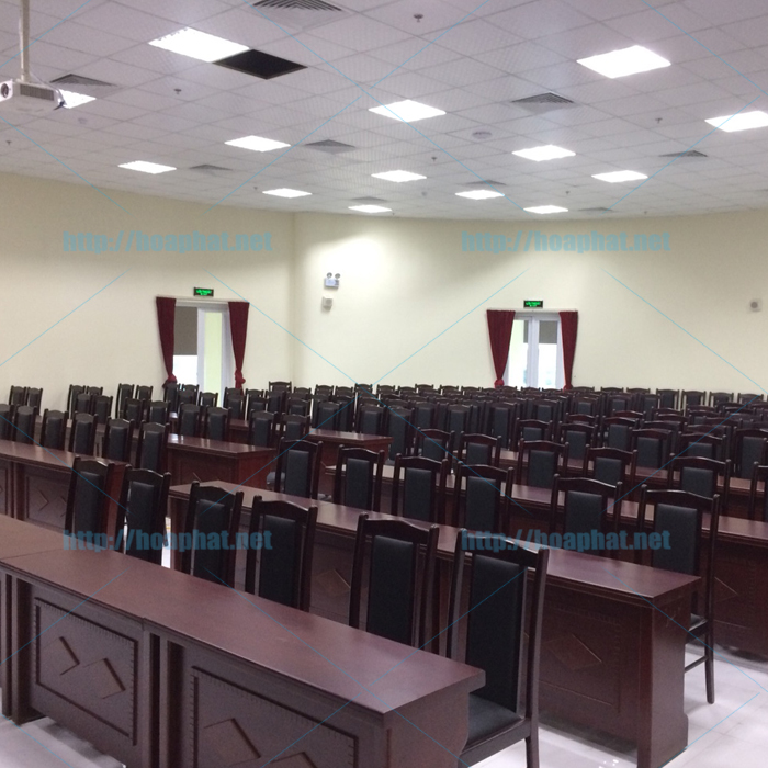 Bàn hội trường gỗ tự nhiên cao cấp giá tốt